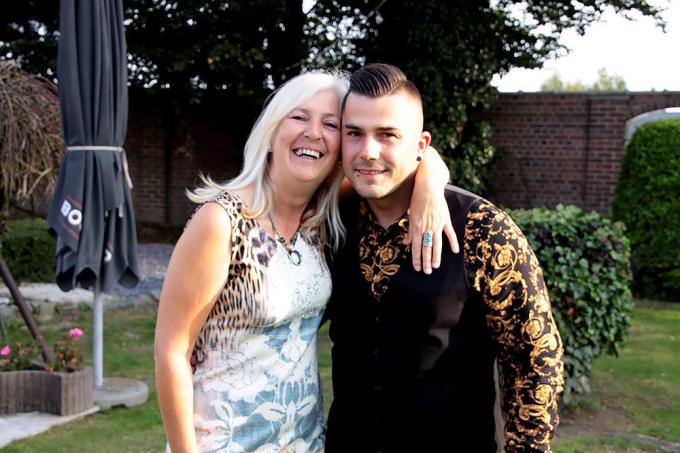 Gio Vano en zijn mama Martine uit Limburg.