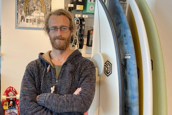 Thomas Houck opende een surfwinkel: ”De toekomst ligt hier.”