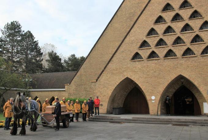 Er werd afscheid genomen van Johan in de Sint-Niklaaskerk in Oostduinkerke.