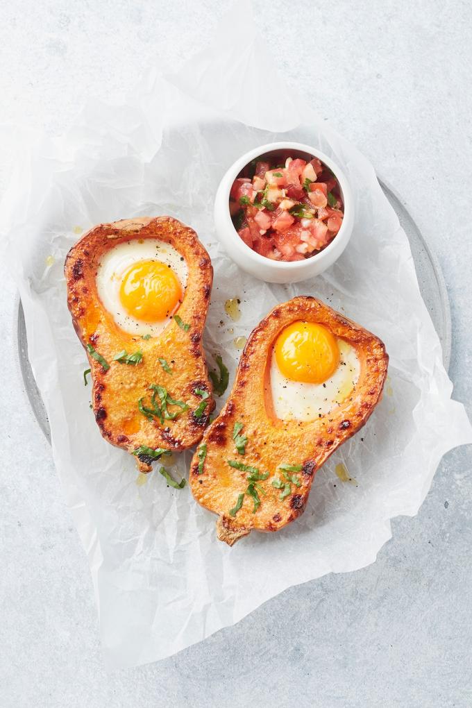 Gegrilde butternutpompoen met sesam en tomatensalsa