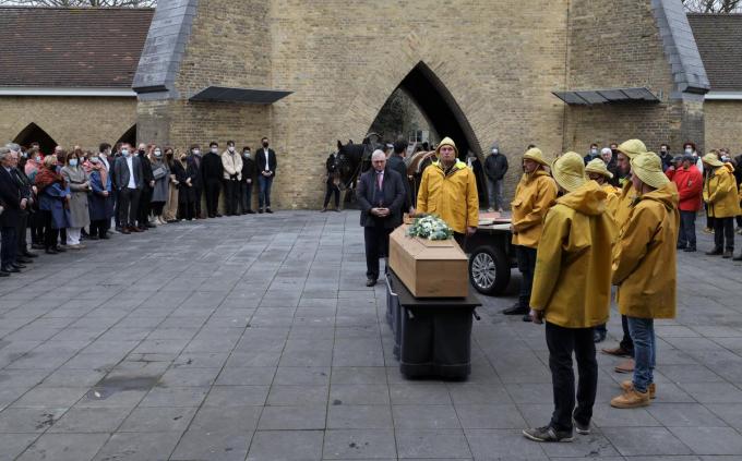 Er zakte heel wat volk af naar de begrafenis van Bernard Debruyne.
