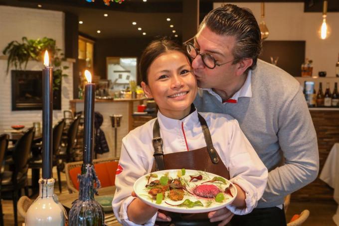 Jean-Philippe Susilovic ‘kisst the chef’, zijn vrouw Juen.