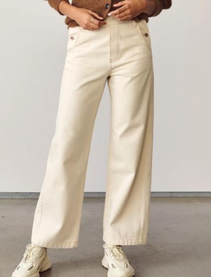 Witte cropped jeans met uitlopende pijpen