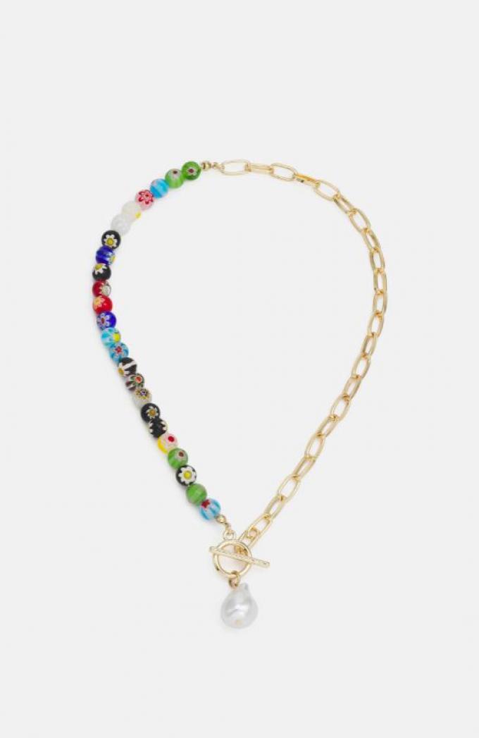 Collier avec perles colorées