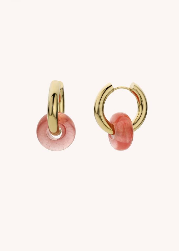 Les boucles d'oreilles en quartz rose