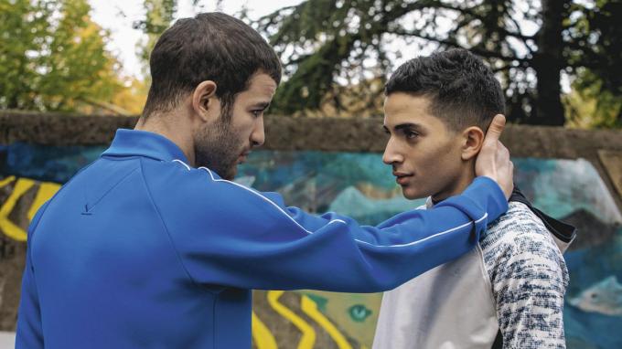 Karim (Rabah Naït Oufella) et son petit frère Farid (Bilel Chegrani): un sentiment de trahison.
