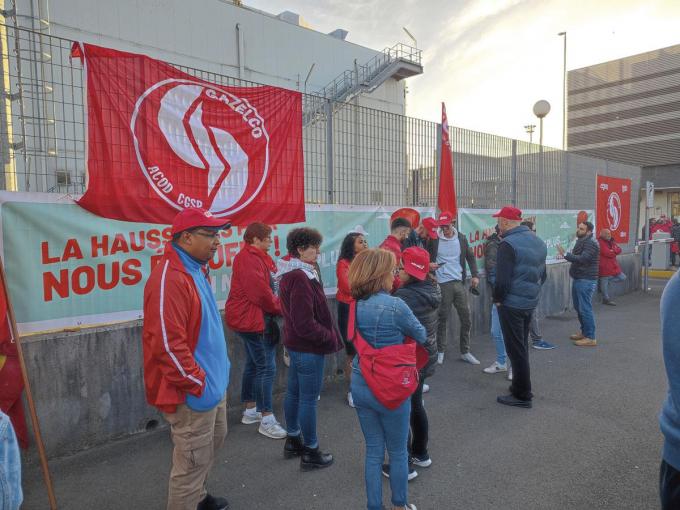 Le 13 mai, à Charleroi, le front commun syndical organisait une action devant Total Energies «pour l’augmentation du pouvoir d’achat».