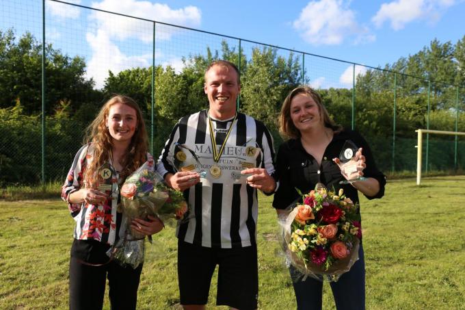 Foto: v.l.n.r. Celesta Strubbe, Tomas Vandamme en Lien Supply wonnen de individuele prijzen.