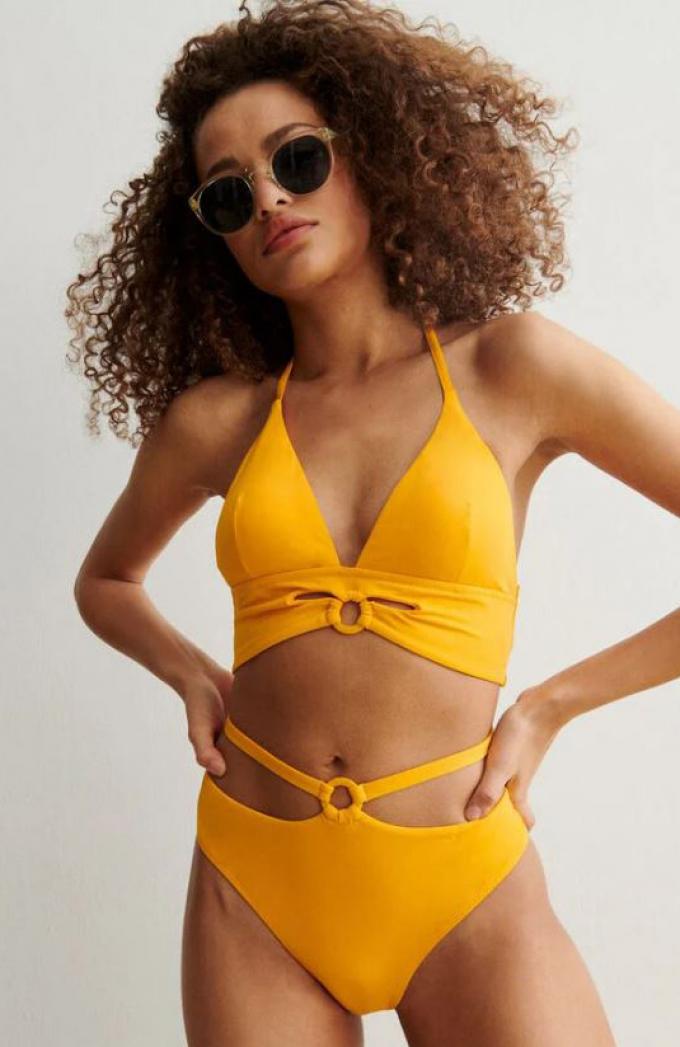 Bikinibroek met ringetje