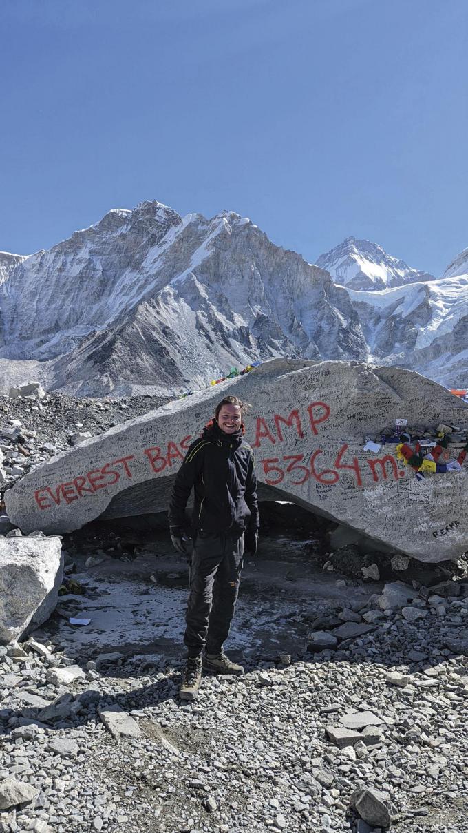 Een beetje doodgaan, 5364 meter hoog op de Mount Everest.