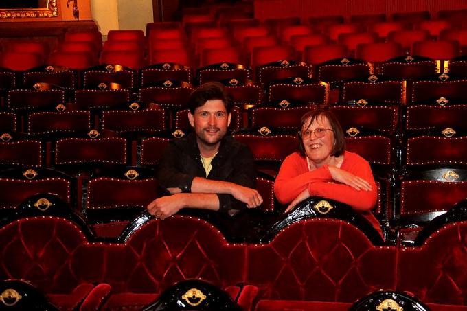 David Vandyck en Christine Neyens installeerden zich al eens in de zeteltjes van de Stadschouwburg in Brugge.