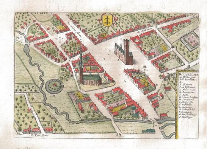 Op deze panoramische kaart van Roeselare uit 1652 zie je dat stadhuis en belfort toen temidden De Grote Markt stonden.