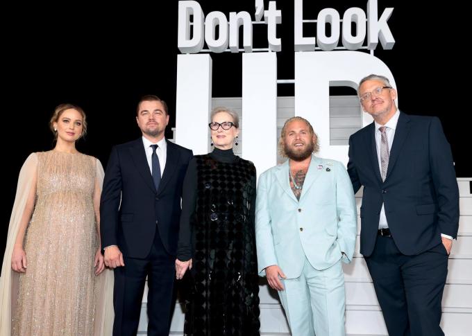 Jennifer Lawrence, Leonardo DiCaprio, Meryl Streep, Jonah Hill et Adam McKay à la première mondiale de "Don't Look Up" au Lincoln Center le 5 décembre 2021. (Photo by Dimitrios Kambouris/Getty Images for Netflix)