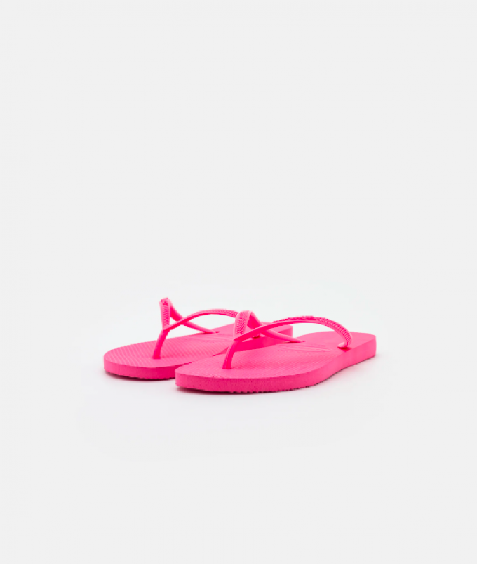 Roze slippers met dun bandje