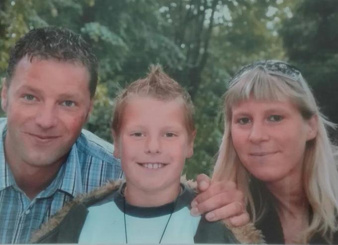 Deze foto werd in 2009 genomen op de dag dat tante Caroline haar leven zou laten. Jarne was met zijn ouders naar Planckendael op uitstap geweest en hield daar dit kiekje aan over.