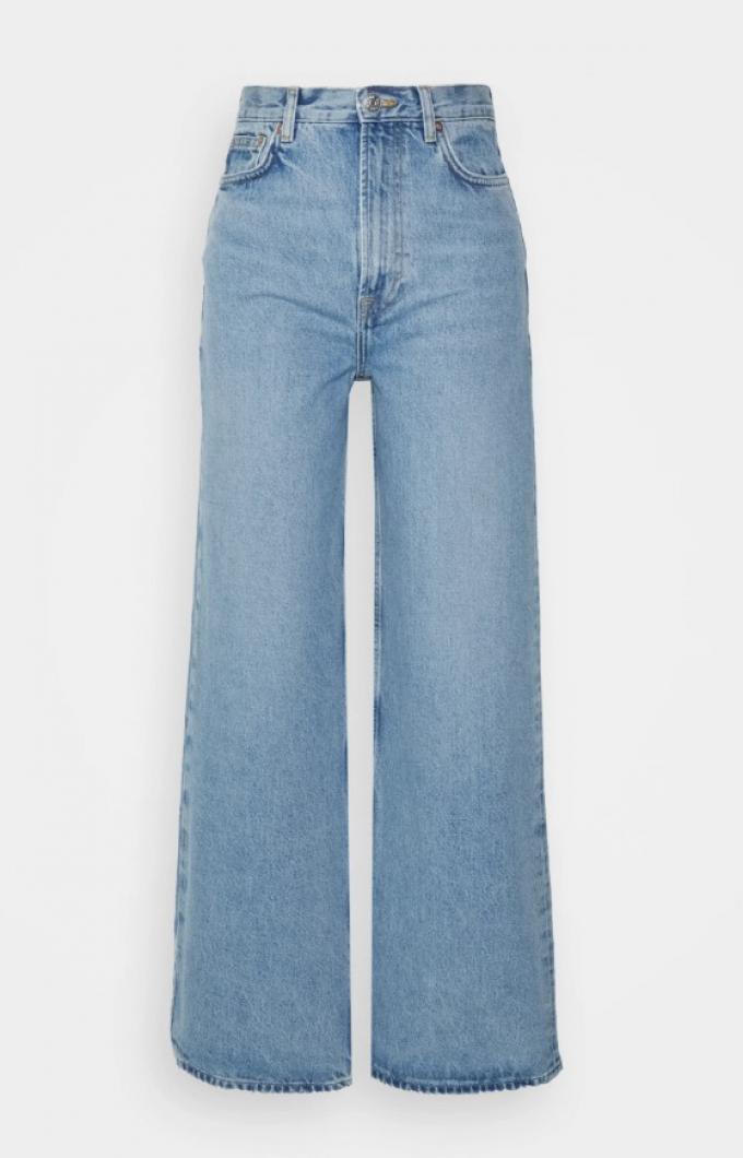 Wide flared jeans