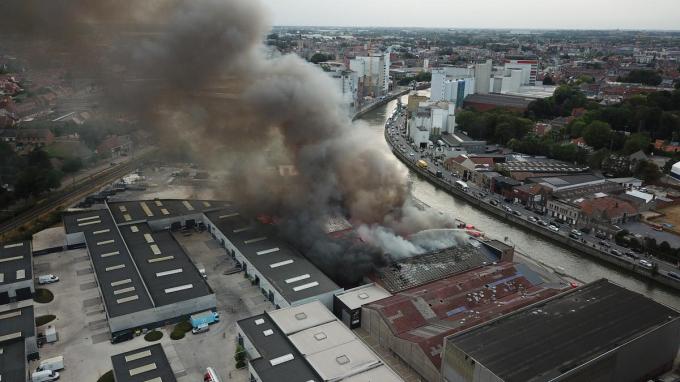 Buurtbewoner Ronny Watteeuw kon met zijn drone beelden schieten van de brand.