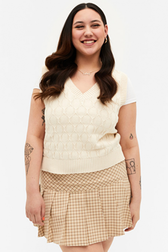 Off-white cable knit vest