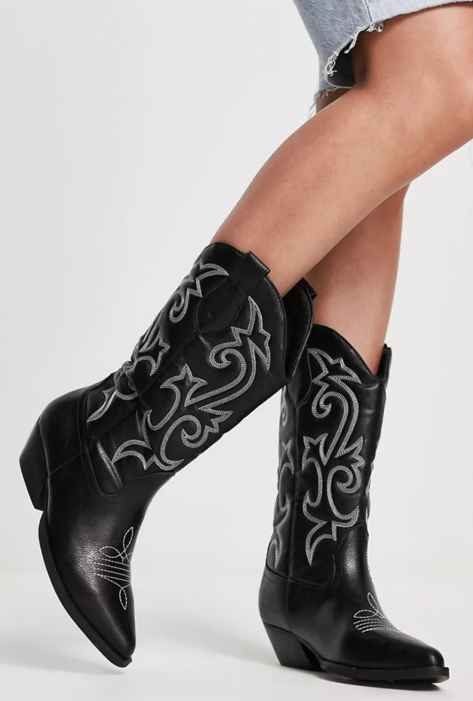  Andi flat western boots in black