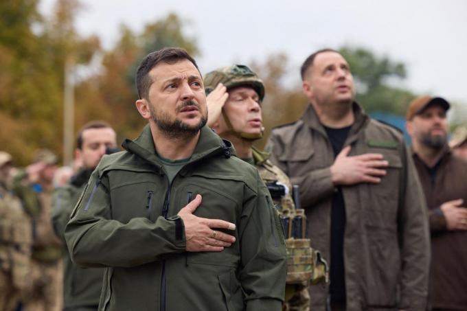 Volodymr Zelensky kondigde aan dat het Oekraïense leger zijn offensief verderzet.