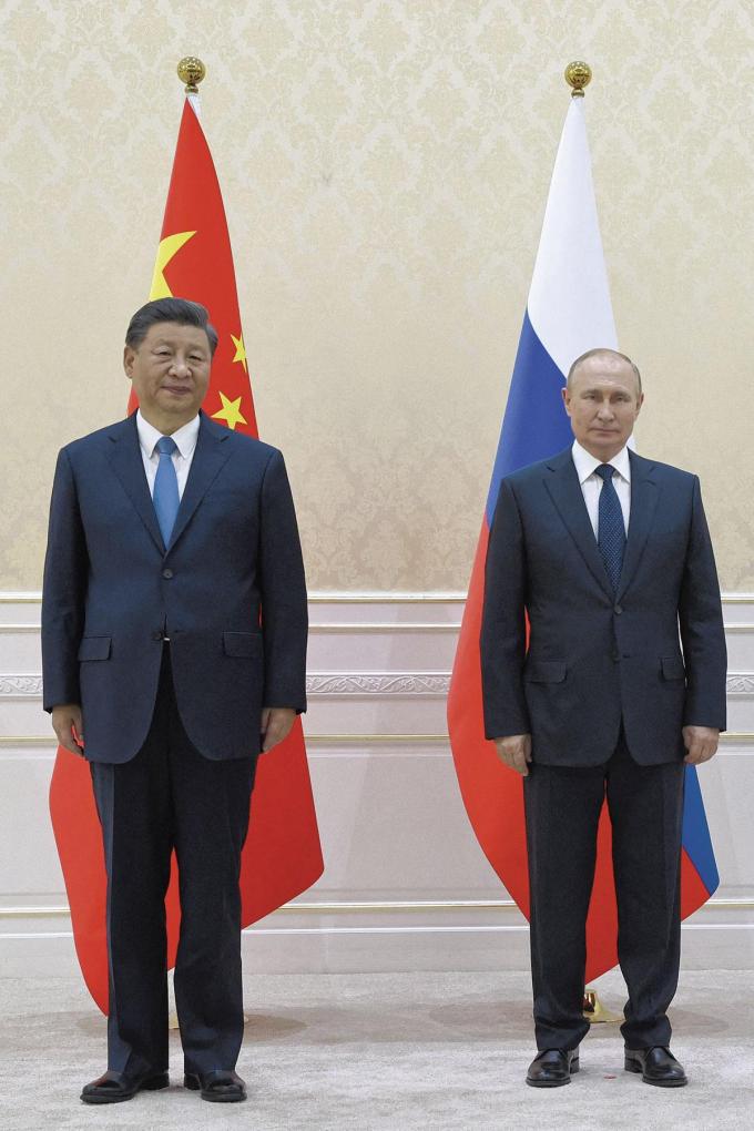 Le président chinois Xi Jinping a fait part de ses inquiétudes sur les conséquences d’une guerre longue en Ukraine à son homologue russe.