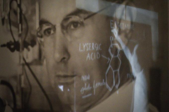 Les effets du LSD se sont révélés un peu par hasard au chimiste suisse Albert Hofmann, en 1943.