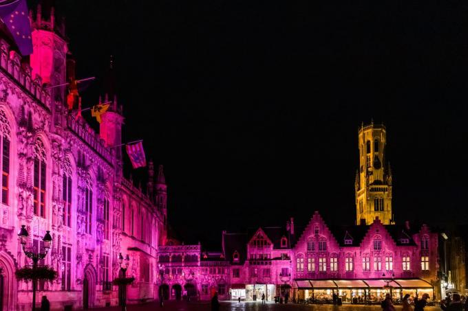 Het stadhuis van Brugge is tot en met zondag 2 oktober tussen 21 en 24 uur verlicht.
