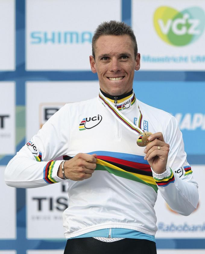 In 2012 wordt Philippe Gilbert in het Nederlandse Valkenburg wereldkampioen. Niemand heeft een antwoord op zijn verschroeiende demarrage op de Cauberg.