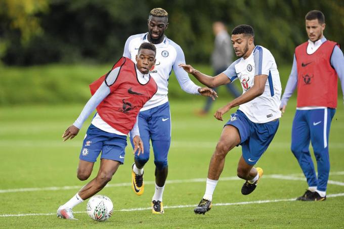 À l'entraînement sous le regard d'Eden Hazard qui l'avait pris sous son aile à Chelsea.