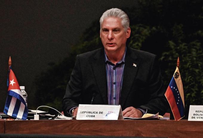 Le président Miguel Díaz-Canel essaie d’apaiser le mécontentement des citoyens en allant à la rencontre des Cubains les plus touchés par les coupures de courant.
