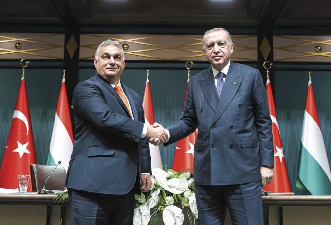 Viktor Orban en Recep Tayyip Erdogan. ‘Ze zijn allemaal geobsedeerd door het eigen genie.’