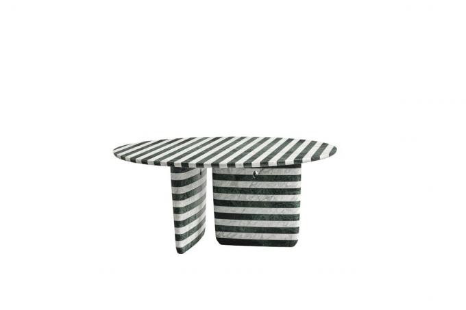 Edition limitée de la table Tobi-Ishi en marbre blanc de Carrare et vert d’Alpi, Barber & Osgerby pour B&B Italia, prix sur demande – bebitalia.com