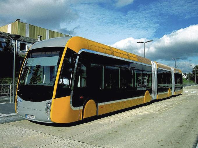 Ajouter des bus à haut niveau de service (BHNS) serait moins coûteux qu'envisager une deuxième ligne de tram.