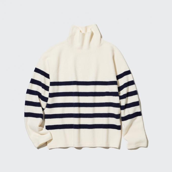 3D knit lambswool blend high neck in off white gestreept