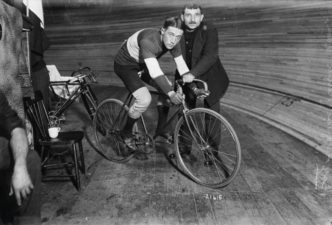 Oscar Egg, le vainqueur de la première édition avec Marcel Buysse.