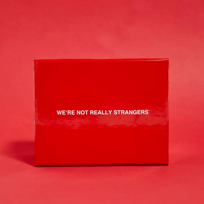 Kaartspel 'We're not really strangers'