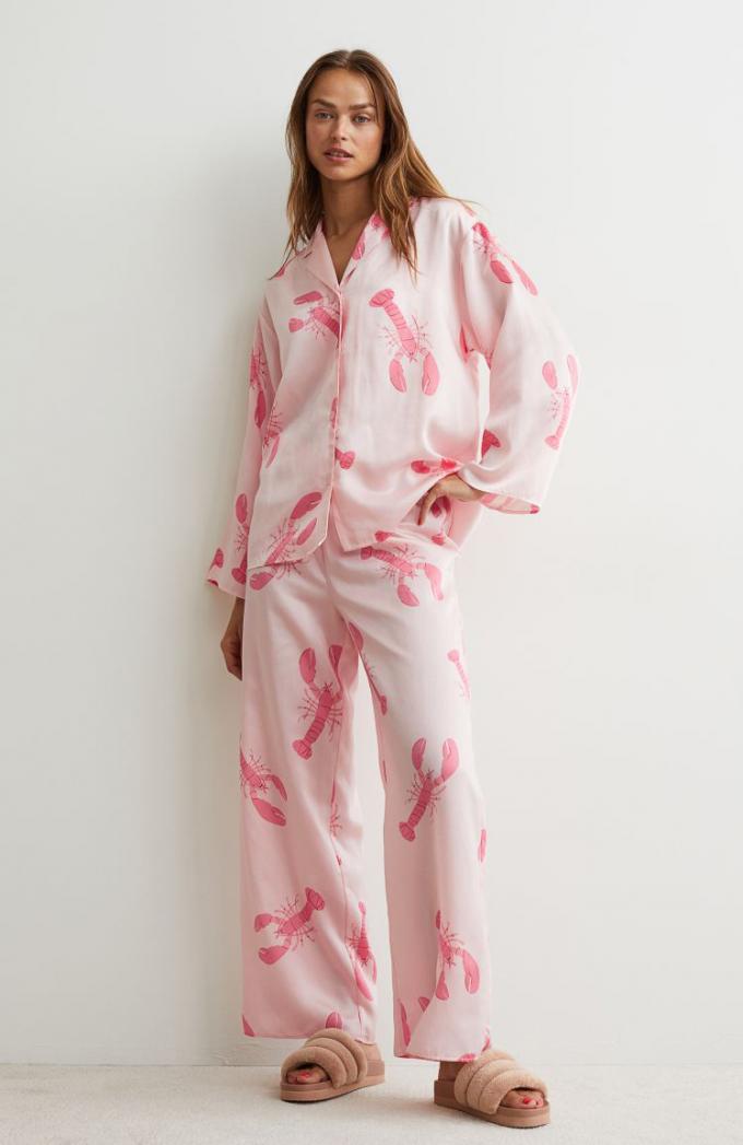 Satijnen pyjama met rivierkreeften 