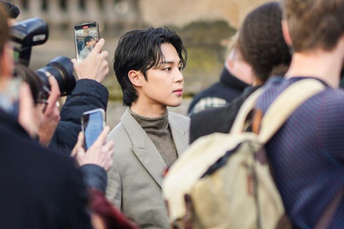 jimin bts dior fashion week