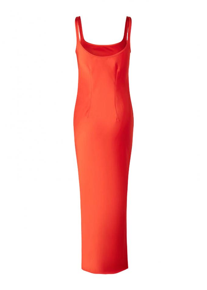 Oranjerode jurk