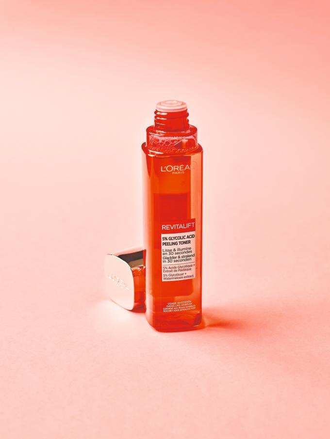Skincare budget: L’Oréal Paris Revitaift 5% Glycolic Acid Peeling Toner