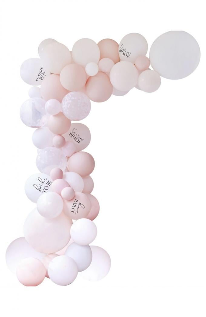 Roze-witte ballonnenboog 