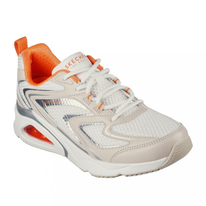 Futuristische sneakers met zilver en oranje