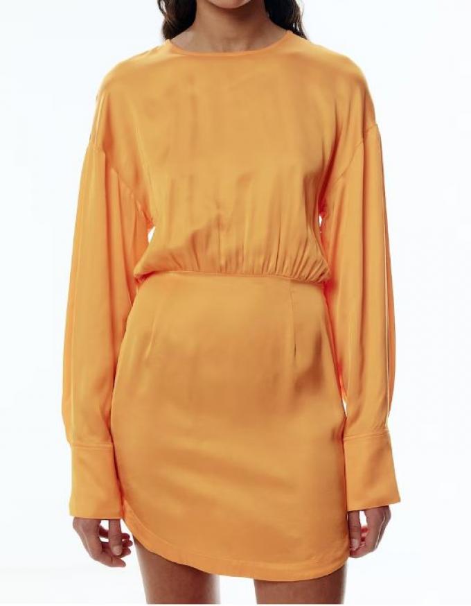 Tangerine mini-jurk in glanzende stof 