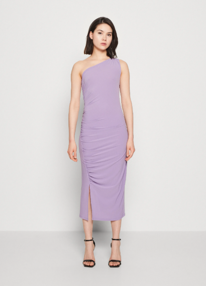 La robe froncée violette