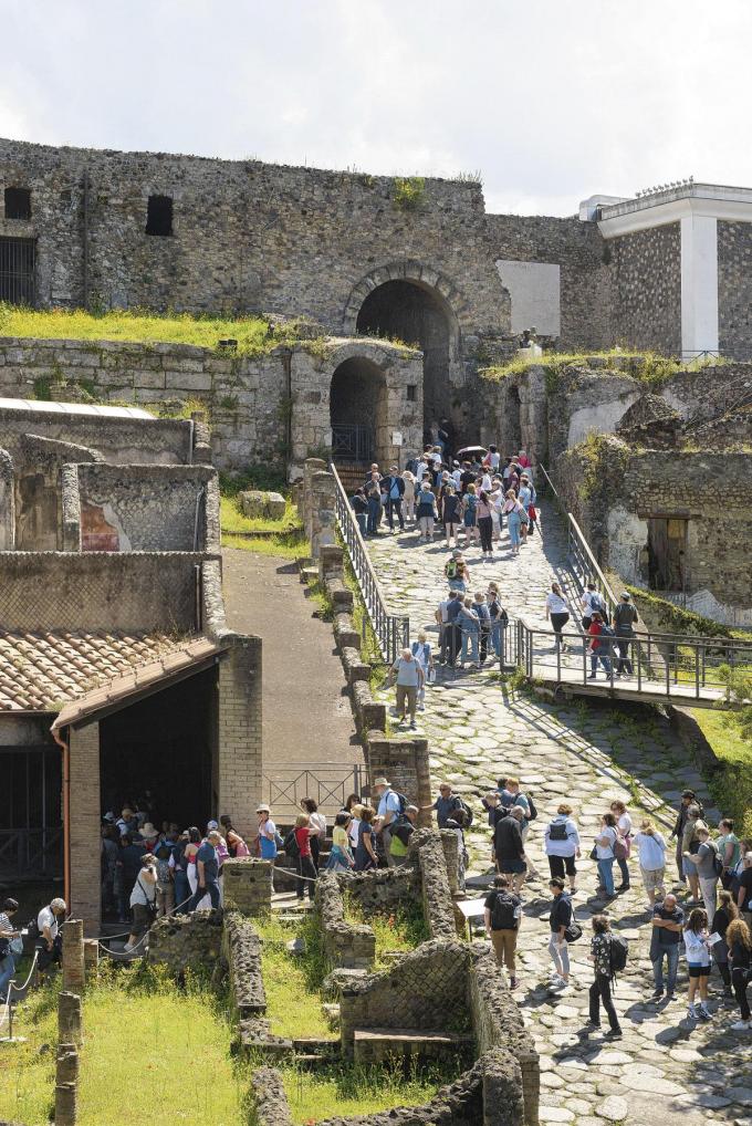 Pompéi est le deuxième lieu le plus visité d’Italie, après le Colisée de Rome.