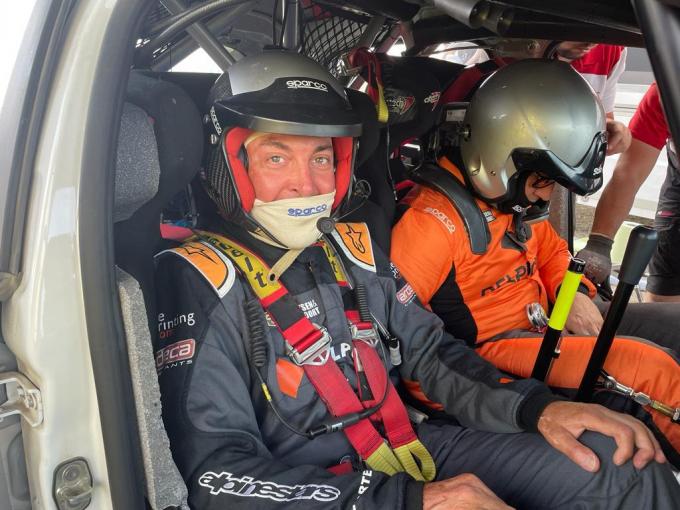 Op trainingsritten mocht Wesley al enkele keren mee in de rallywagen.