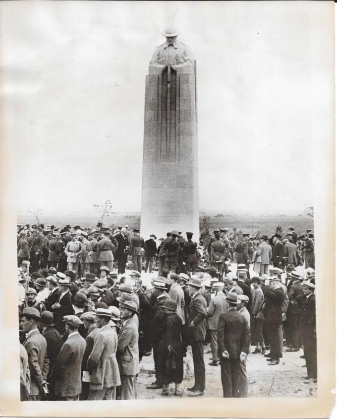 Het oorlogsmonument ‘The Brooding Soldier’ in Sint-Juliaan is in de regio beter gekend als ‘de Canadien’.