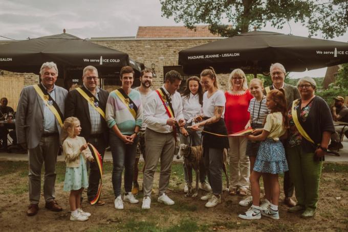 Het schepencollege kwam ‘Madame Jeanne’ vrijdagavond officieel openen.