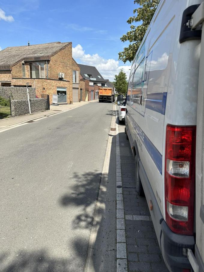 De buren uit de Korte Bruggestraat willen de Lijnbussen weren en eenrichtingsverkeer invoeren om de veiligheid te vergroten.