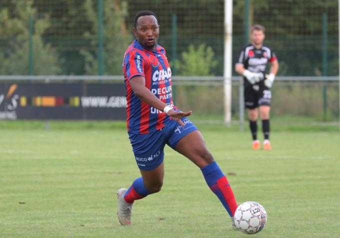 Bij KVK Westhoek was de Zimbabwaan ook actief.